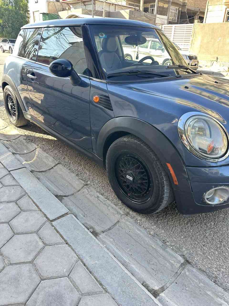 مني كوبر للبيع موديل 2011 محرك 1600 جديد كير أوتوماتيك كشنات جلد بصمه دبل بانوراما أناره محيطية 7 ألوان ويل كب كراسي تدفئة جاهزه وبأسمي رقم بغداد السيارة موجوده بالنجف السعر النهائي 65 للمعلومات ***********
