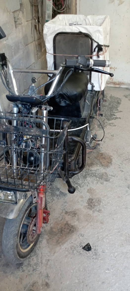 السلام عليكم دراجة شحن
حمل بطاريات مكفولة وعلى الفحص 5 بطاريات
نجف حي الرحمة السعر
350 بيها مجال قليل


**إذا كنت صاحب هذا الإعلان وتريد حذفه لأي سبب، رجاءا أرسل رسالة إلى الدعم الفني**