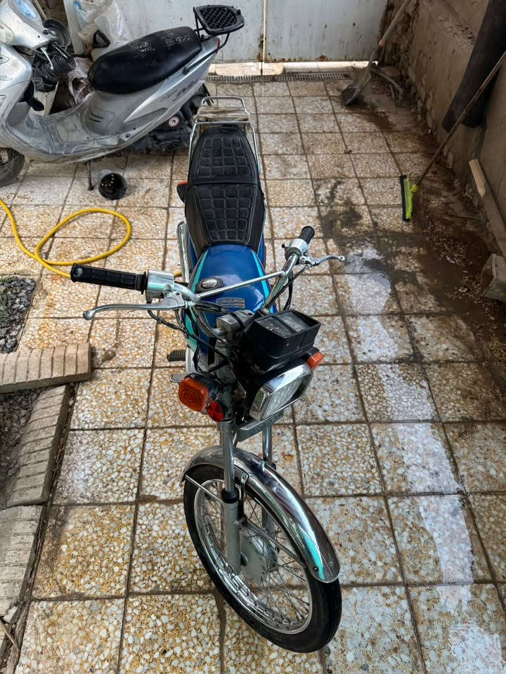 السلام عليكم
لليحبون الاصولي والجاهز ناما موديل ٢٢  شلامجة مرقمة باسمي المداور ثاني يوم مامستلم  لوحات بس سنوية تروح بالمداور تستلم اللوحات كهربائياتهة شوية تعبانة بس هية مال شغل وكراب نضيفة حيل 
السعر مليون و٣٠٠ … رقمي ***********
