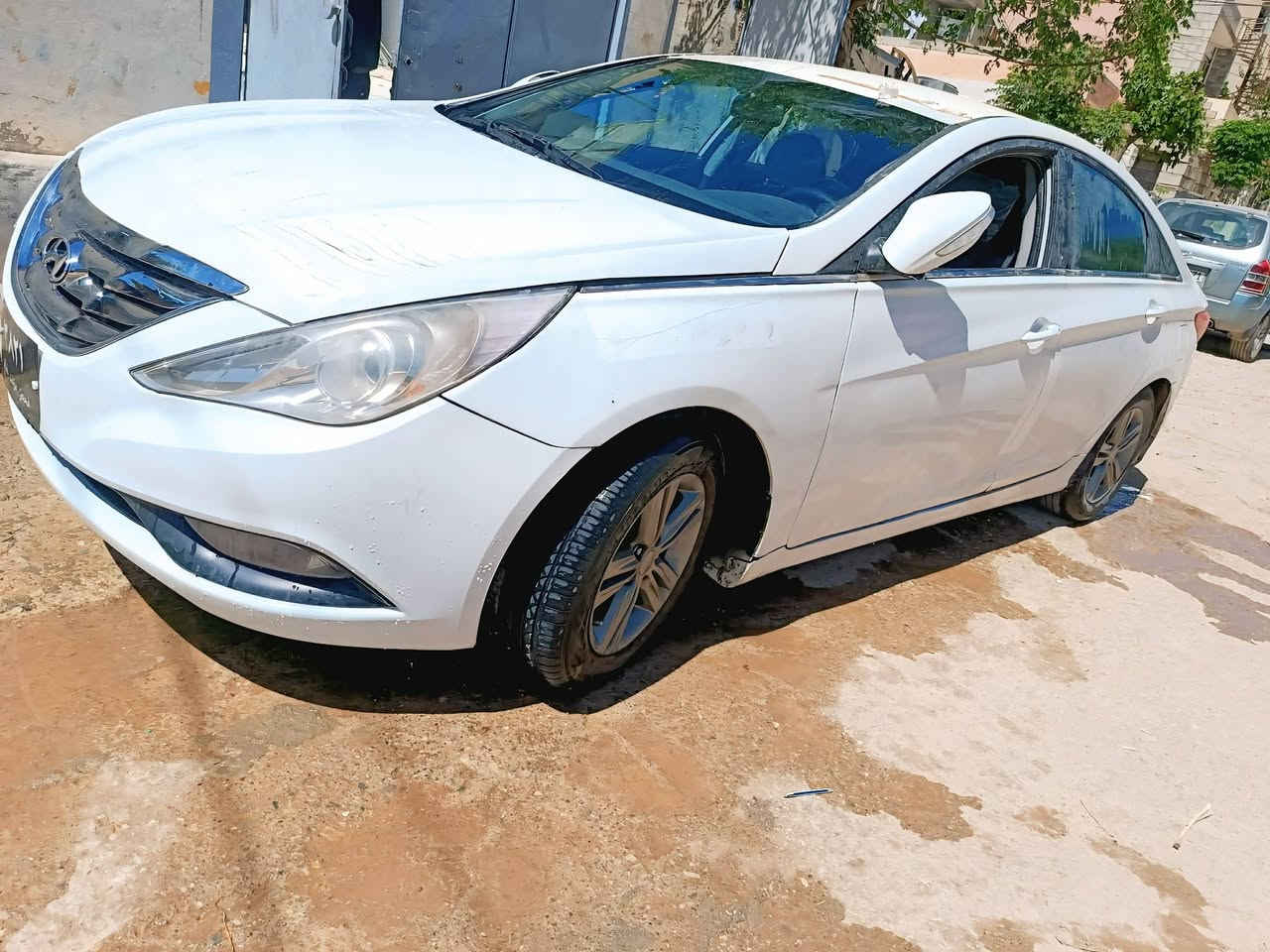 SONATA گێڕومەکینە بەشەرت 2013 خلیج هەرچوار تایەی       لۆک لۆکە ساخ ساخ هەمو گیانی بەشەرتی سەت فیتەر 250 مەسرەفی تیانیەماڵی دۆستە دەرو ناوەوەی لۆکلۆکە  کۆدی هەیە تەکسی دوبەیە بیلاد سپیە نرخ 51گەڵاو معامەلە ژ.م***********
