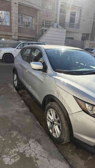 السلام عليكم نيسان روج سبورت موديل 17 نص فول امريكيه حادثها بغداد مرفق بل منشور عليهه ادما كامله صدر خلفي امامي جديد تايرات جدد مبدل دهن كير ودهن محرك تبديل شاشا وعليهه ادامه محرك كامله نوزلات فيتبم مع قاعده بلاكات اصليه السياره كامله مكمله مابيها اي نقص السعر 14500$ العنوان الكاظميه اتصال فقط ***********
