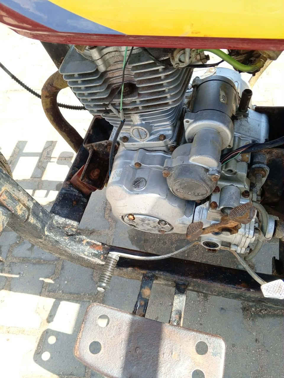 سلام عليكم مكلف بل نشر العاصفه للبيع مكاتبه فقط ٥٥٠ رقم راعيها ***********
