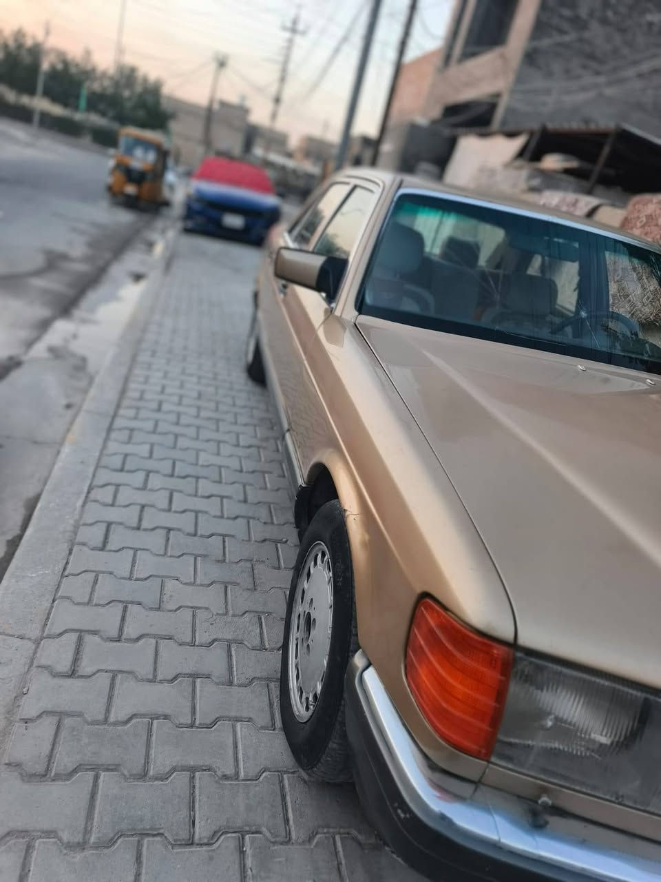 سلام عليكم ادمن وافق سياره مرسيدس جانبو باب قصير مديل 1986 للبيع سياره كير محرك بلادي قبق اسود عنكبوت كشنات كهرباء تبريد خير من الله شغال سياره كدامك مثل ما مضح بل تصوير تحويل ثاني يوم  شراي يتصل ويدلل رايده 35 وبيه مجال ما اتعامل بل اتصال تعال وتدلل ***********،،،،،***********
