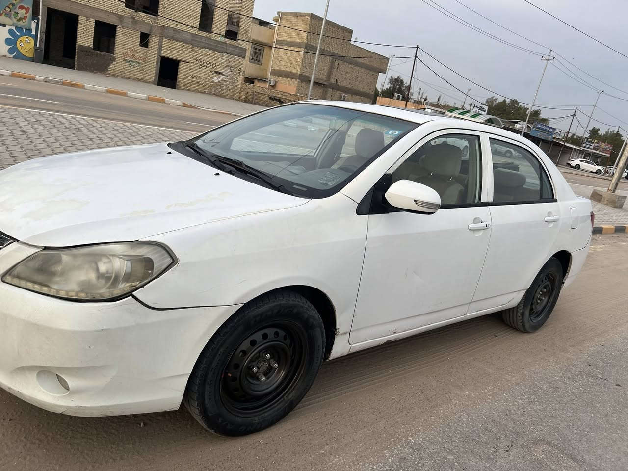 سياره BYD 2013 للبيع مكانها نجف والملك نجف كير صارلي فتره من شاده جديد والمحرك بحاله جيده بيه قطعتين صبغ وتحكيل بالهلالات
 
السعر       ٤٤$          ***********
