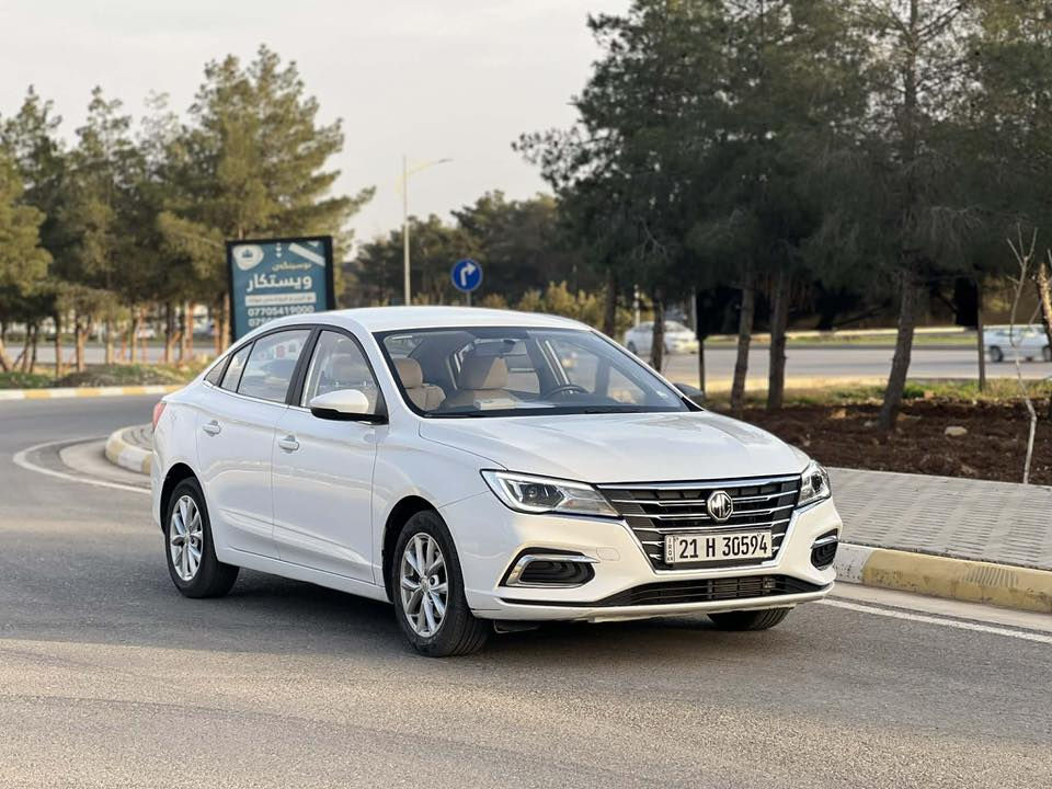 ئێمجی 5 
2022 
مواسەفات کۆمفۆرت 
بەسمەو شاشەو کامێرە 
بێ بۆیاخ بێ سارد 
60 هەزار ڕۆشتوە 
گێڕو مەکینەی بەشەرت نەکراوەتەوە 
4 تایەی تازەی بۆ بەستراوە 
سعر 96 گەڵاو مەجالێکی کەم 
***********
