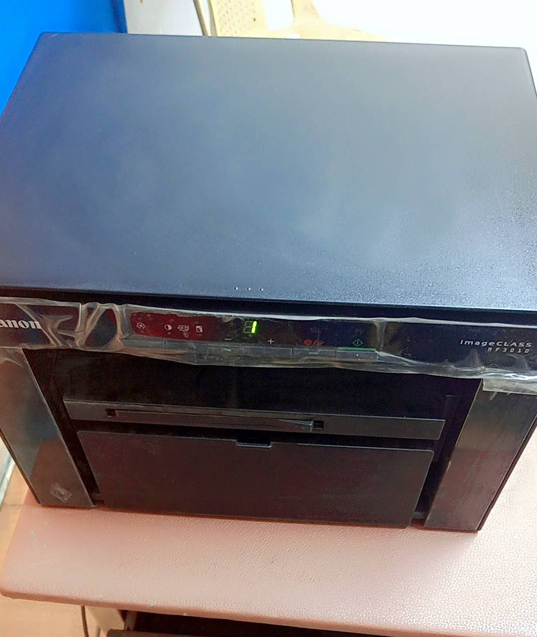 السلام عليكم طابعة Ganon 3010 استعمال   بند ورق واحد يعني جديدة مكان بغداد باب المعضم ***********وياها كادرج جديد ممفتوح السعر 200قفل
