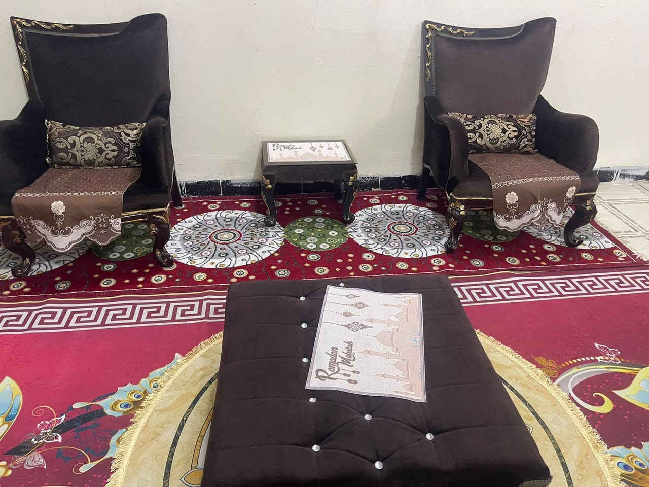 سلام عليكم من رخصت مدير الكروب تخم نضيف للبيع الستفسار اتصل عله هاذه الرقم/***********
