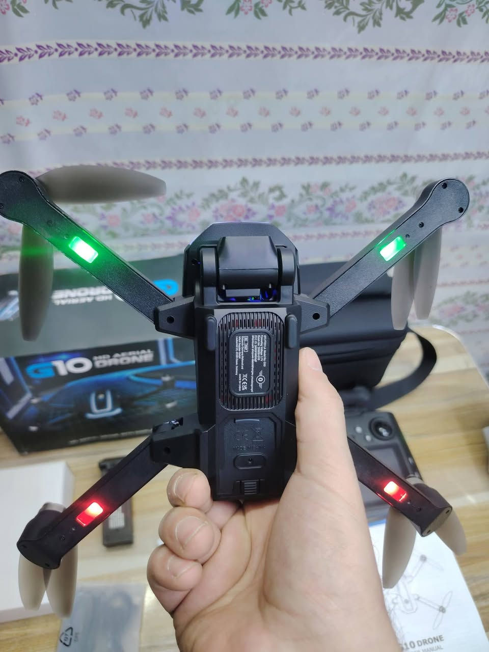 درون G10
كامره 4K
GPS
رجوع ذاتي
تثبيت الصور بنظام Els
وحده تحكم شاشه FHD مقاس 4,5بوصه
دبل بطاريه ٤٥ دقيقه طيران
نقل الصور 5G
وضع بدون رأس
نظام اتبعني
التحكم بلاشاره
تحديد مسار
يوجد توصيل *********** وات ساب
