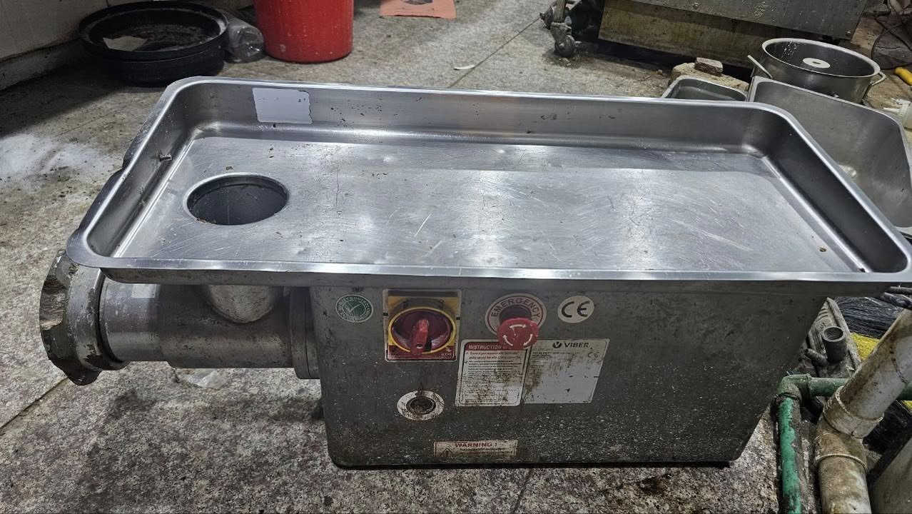 ‎مكينة ثرم تركي الاصلي الحجم الكبير 
‎معروضه للبيع
‎عنواني ديوانية 
‎للاستفسار الاتصال بالرقم 
***********
