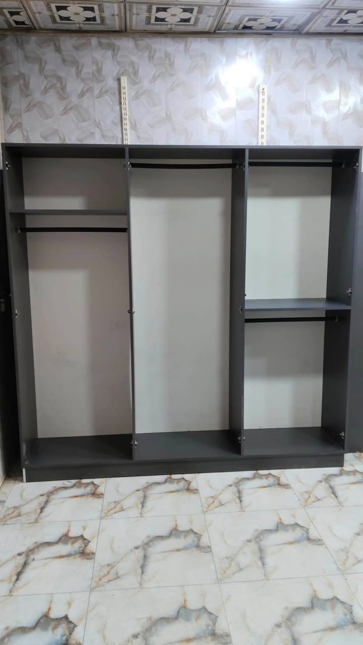💎💗 غرفة تركي مستخدم
5قطع 
💯 نظافة 95%
🚪 نظام أبواب مرتب
💸 السعر475
🪛 شد مجاني
🚚 نقل مجاني و المحافظات بكروه للاستفسار والحجز اخذ صوره و دزو واتساب فقط و اذا عدكم غرف للبيع دزولي أخذ.***********
