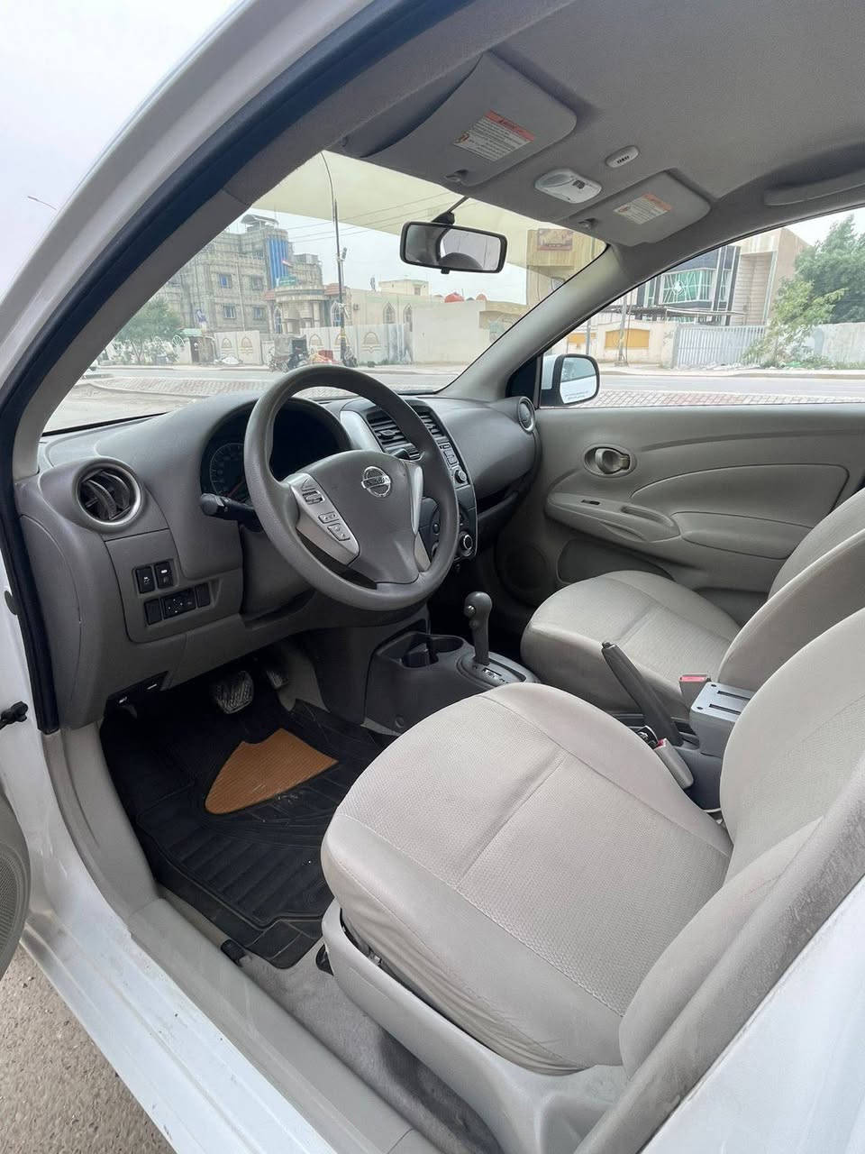 سني هندي للبيع 2020 
السيارة كفالة عامة 
عدا جاملغ جهة السائق ربع مصبوغ
رقم بابل باسمي تحويل مباشر
عداد المسافة 113.000km حقيقي
مكاني بابل شارع 40 
رقم صاحب سيارة ***********
