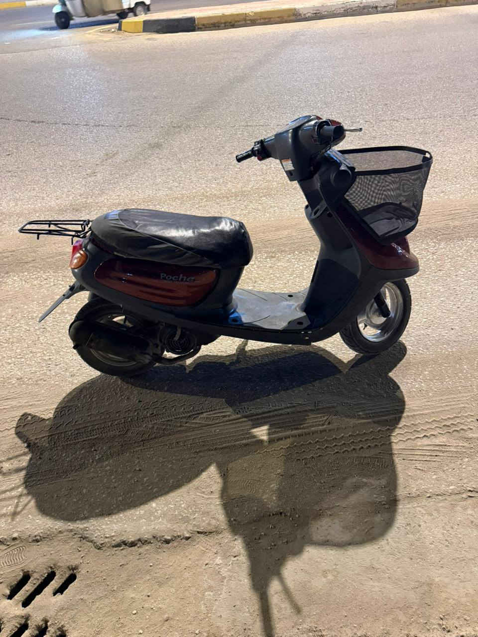 دراجة منغولي ٢٠٠٣ مامفتوحة بسعر ٤٥٠ وبيها مجال للشراي رقمي ***********
