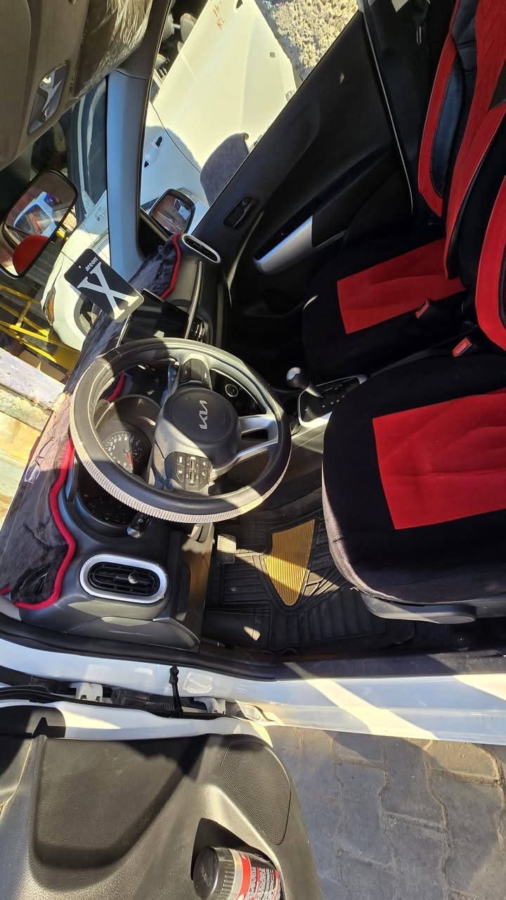 بيكانتو 2023 للبيع
ابيض رقم اربيل خليجية 
محرك 1400 سيارة جديدة 
ماشية 10800 
بيها باب الصندوق مبدله ومصبوغة 
العنوان بغداد الغدير 
السعر 123 ورقة وبيها مجال 
الهاتف ***********
