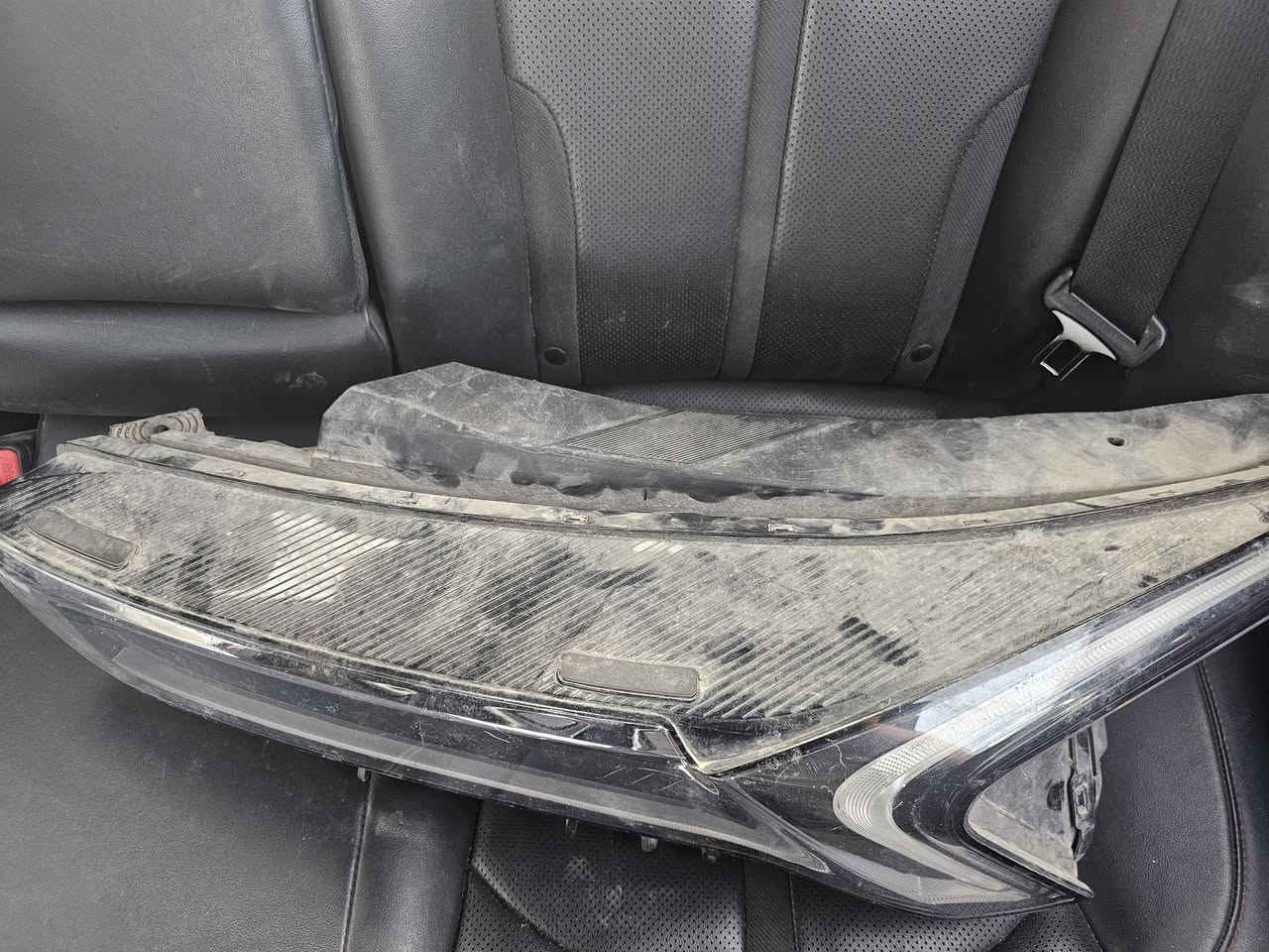 السلام عليكم
السلام عليكم 
لايت كي فايف 4 عدسات امريكي فاتحة من سيارة شرط الفحص ب500.000 الف دينار
للاستفسار ***********
