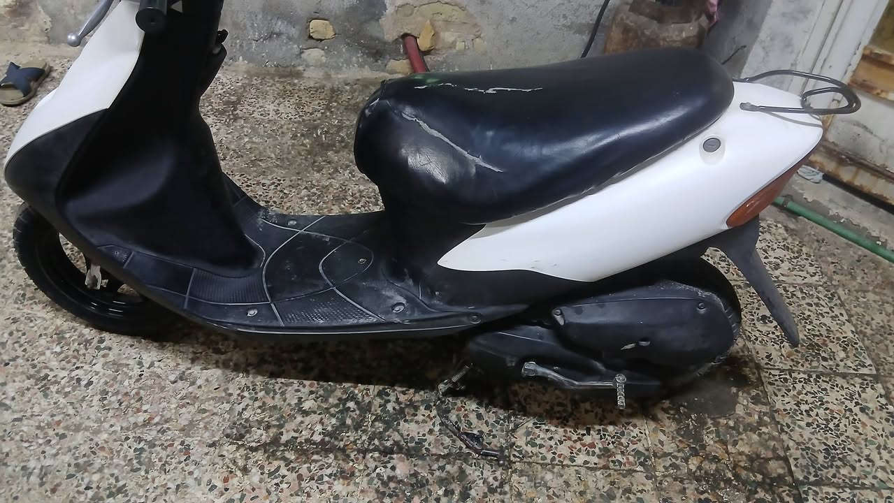 السلام عليكم
دراجة ساسوكي رياضي  كله شغال ما ناقصها شي كفراتها بلاد سوادات بلاد السعر ٣٥٠ الف وبيها مجال للشراي ان شاء الله *********** واتساب وشريحه
