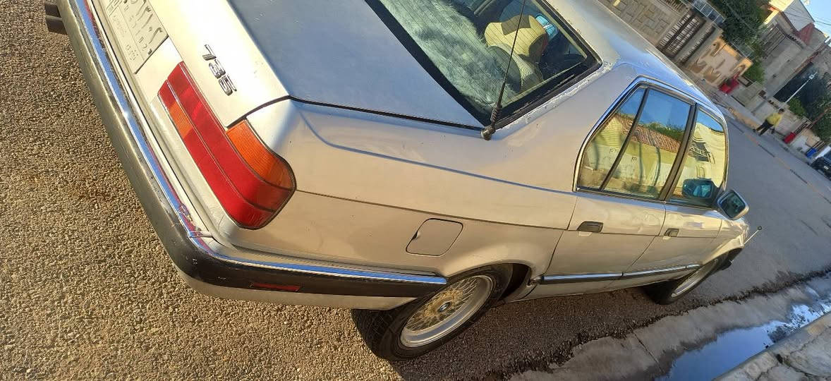 735للبيع فول
موديل ٩١
رقم جديد وسنوية جديدة
مصبوغة حزام الجمالية
منضومه زينول
فتحة سقف
تبريد وتدفئة قطعتين
جامات كهربائية عدد ٤ 
كشنات جلد كهربائي
تخم تاير جديد 
دبل جكمجه
سعر ٤٣ وبيها مجال قليل
عنواني الموصل
للاستفسار ***********  مكلف بالنشر
