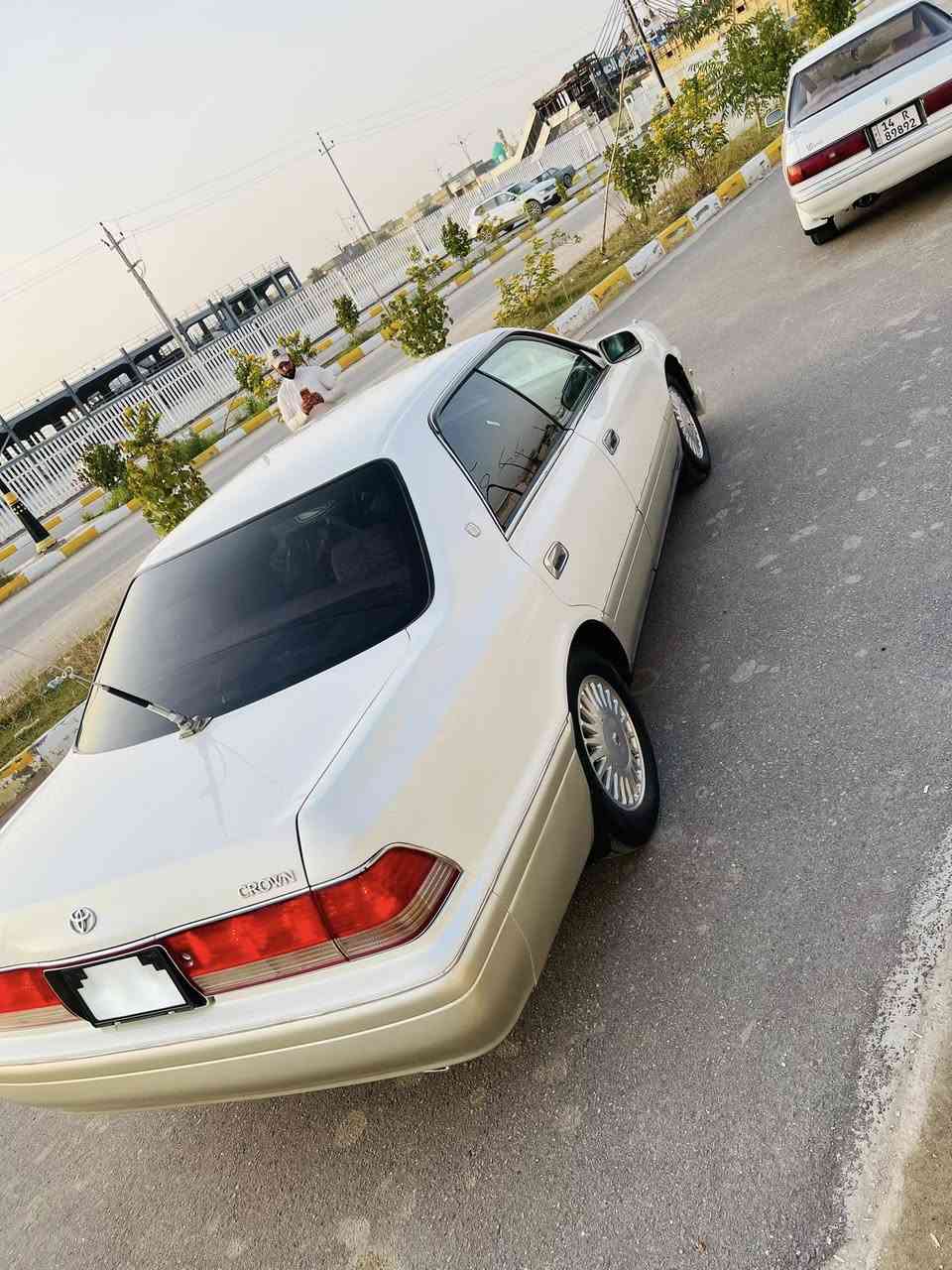 سلام عليكم سياره راس الثور كراون مديل 99السياره  فول عده الفتحه شاشه جنجر خلفي  مكفوله كصه وضربه ونقل جثه والعيب الشرعي السياره تخم تاير جديد حداده جديده  علمن انه السياره بيه صبغ 3قطع فقد  كير ومحرك 3000/VVT-i تبريد ثلج  كهربايات جديده سنويه جديده لل2028  تحويل مباشر مكان السياره ذي قار السعر 98وبيه مجال الرقم للستفسار ***********
