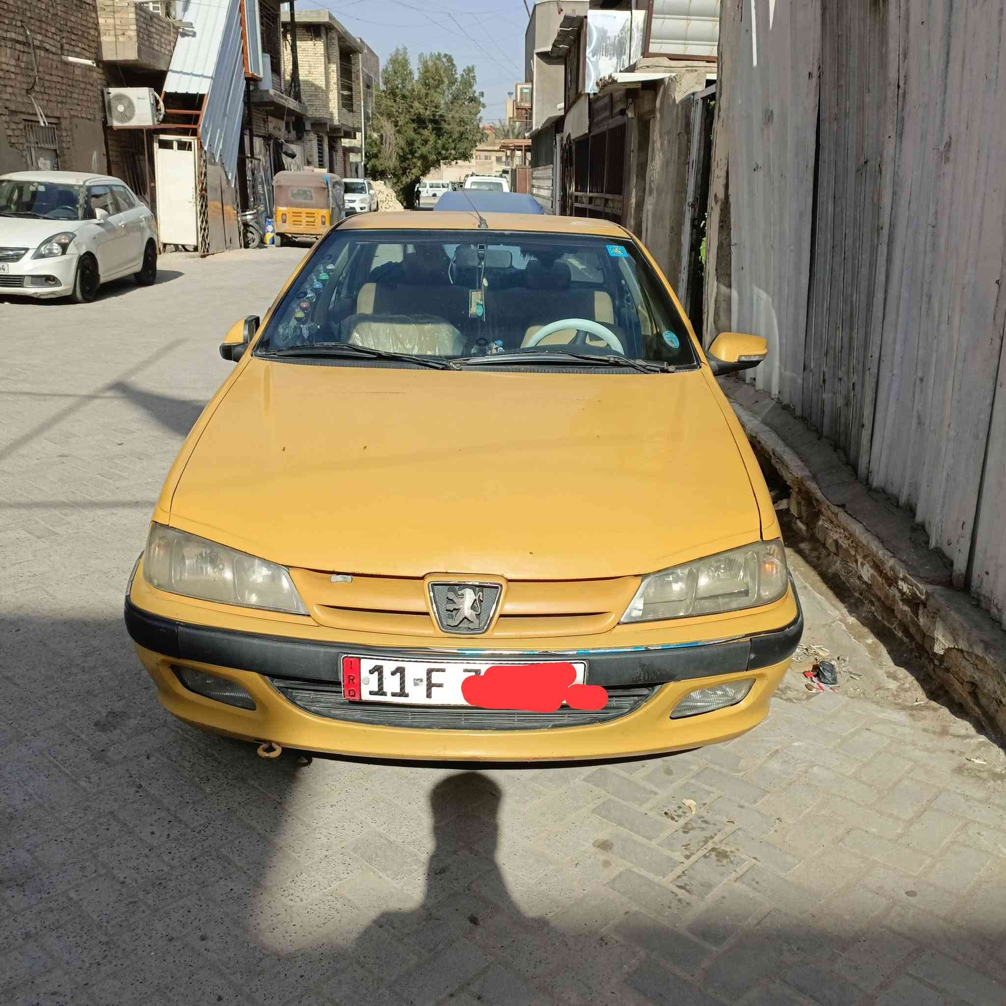 السلام عليكم للبيع بيجو بارس موديل 16 سياره جاهزه كبل للشارع تبريد ثلج مكينه كير خير من الله كهربائيات كلها شغاله سنتر لوك تخم تاير صدر امامي خلفي رقم بغداد انكليزي شرط التحويل المكان بغداد الشراي يتصل ويدلل *********** يوجد واتساب
