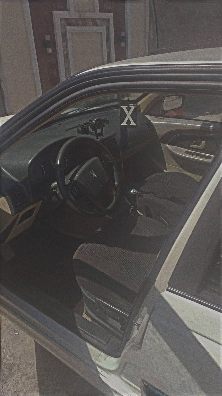 سلام عليكم بيجو بارص موديل 2018 سياره مكفوله من ضربه ما عده رصعات بل بنيد مكينه وكير خير من الله صدر جديد تخم تاير خط ابيض تبريد خير من الله سياره جاهزه من كلشي رقمه نكليزي بس هذني صور قبل لا احوله سعر 68 اتصل *********** بي وتساب
