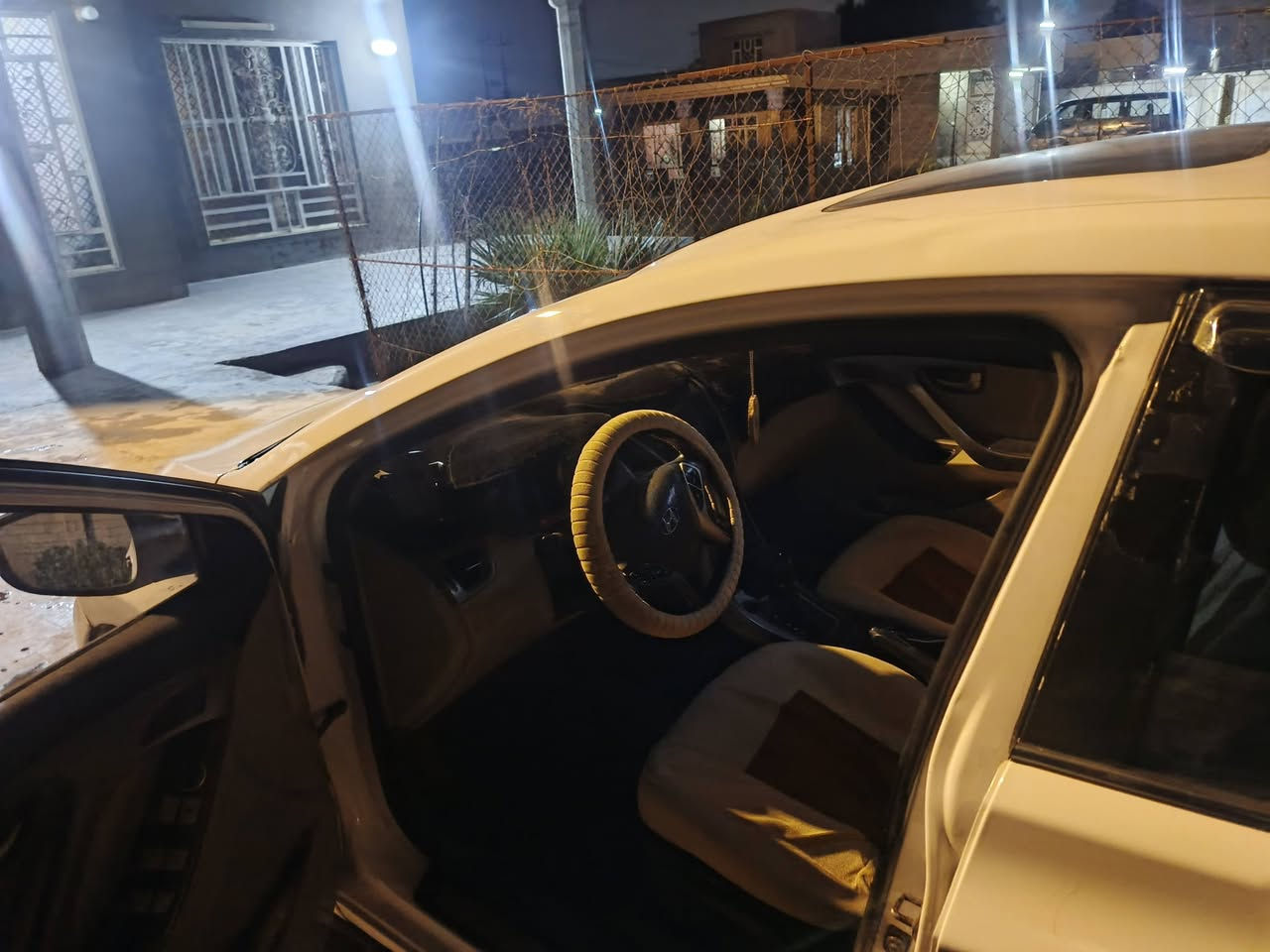 مساء الخير النترا 15خليجي رقم بغداد الدولي بسمي سنوية وهزة جديدة 2030
مصبوغة حزام وبيهة دواخل شي قليل بس لغد 
فول عدا البصمة 
فتحة 
شاشة 
تبريد قطعتين
مكينة 1800
تبريد ثلج
تخم تاير حداديه خير من الله السعر ٩٥بيه مجال مكاني بغداد ***********
