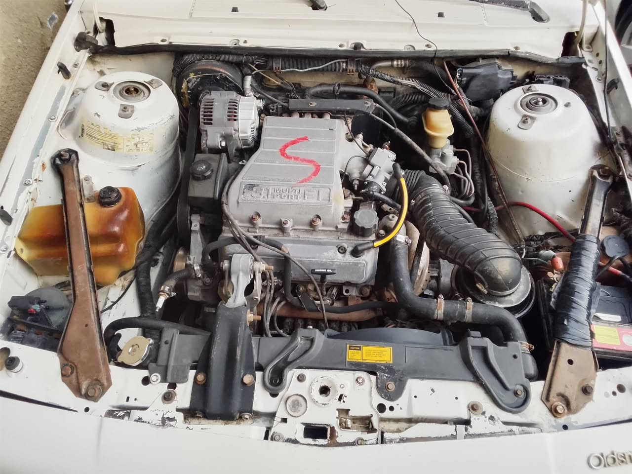 سلام عليكم مراوس اولدز سلبرتي سيارة كير يخربط محرك جيد جداً كهربائية تمام فقط كيج بانزين عاطل تبريد شحن غاز ابيع عاطل بسمي سنوية 29 هزة شهر11 تايرات باتري جيدة حدادية 75,% انكليزي بغداد *********** متواجد نت 24
ساعة واتساب
