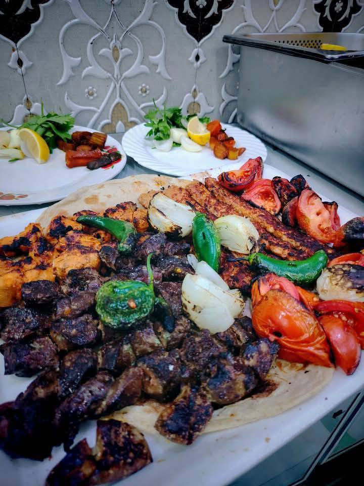 رمضان مبارك 
تقبّل اللّٰه الصّيام والقيام 
يعتذر منكم مطعم نوري لانقطاعه؛ بسبب أعمال التّوسعة والتّرميم.
‏وغداً إن شاء اللّٰه سيكون المطعم مفتوحاً لتلبية طلباتكم الكريمة،
ومطعمنا ‏يقدّم أشهى المأكولات
‏وبأنسب الأسعار
‏زورونا لتجدوا ما يسرّكم 
‏مطعم نوري يقدم لكم: 
‏كباب لحم، كباب دجاج، تكّة لحم، تكّة دجاج، گلب، چبدة، چلاوي، أجنحة، تمّن ومرق، كباب بالوزن وخبز حار.
‏مستعدون لتجهيز المناسبات كافّة.
‏الدّيوانيّة/ شارع المواكب/ مجاور كوفي الرّوابي.
‏التّوصيل المجانيّ    
‏*********** 
‏***********
‏‪***********

‏https://maps.app.goo.gl/Uf7h9nD9VqMCHiKB9
رزاق الجليحاوي
