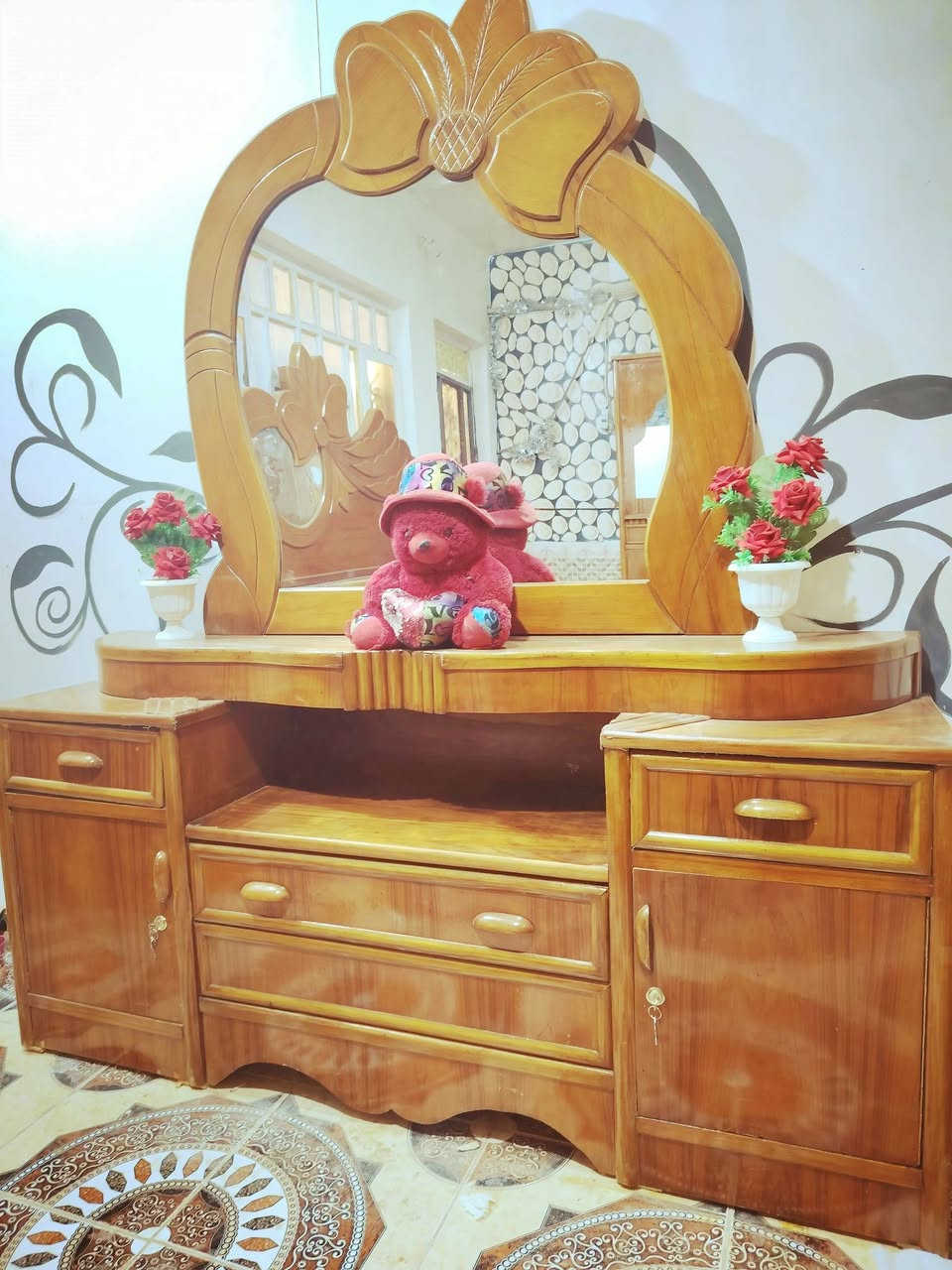 غرفة اخشاب صاج تسكام درجه أولى داخل وخارج صاج غرفه روعه ام السته طابق وربع غرفه فول ملحقات كامله للبيع الديوانيه اتصال ***********
