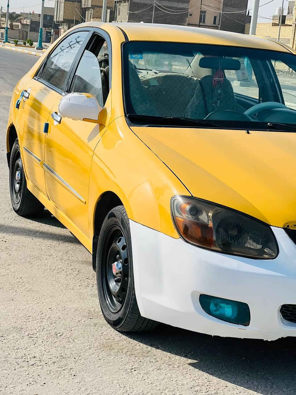 السلام عليكم سيراتو 2008 خليجي كير مكينه شرط تخم تاير حدادية ضرر قطعه وحده فقط بدون عابر مكينه 1600 كير عادي مداور ثاني يوم بسمي السعر 68 بيه مجال اتصال وستفسار *********** المكان سماوه الهلال 
غير متواجد عل فيس اتصال فقط
