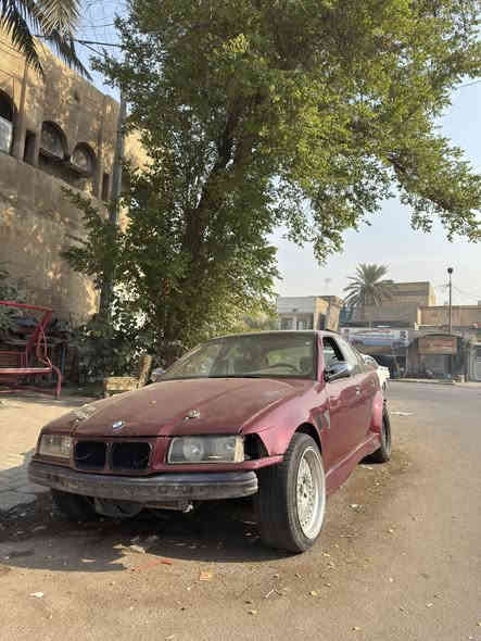 السلام عليكم 
للبيع فقط e36 1991 
مكينة 328 مسكر فانوس 
مكينة وكير خير من الله لا تبخير ولا تنقيص و شلعتهة حلوة 
كير عادي 5نمر zf 
السيارة مال تعمير 
السعر 35 وبيهة مجال بسيط
***********
