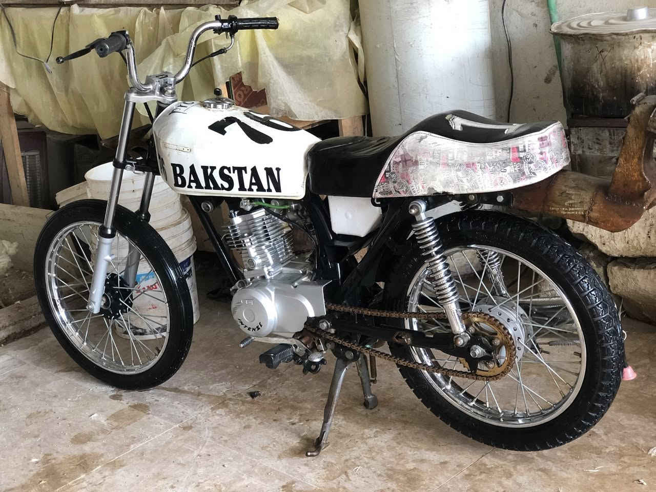 سلام عليكم دراجه اربعه كير للبيع الدراجه جديد تعمير ٢٥ شاصي ١٨ اصولي هونداي السعر ٧٥٠ وبيها مجال للطيبين مكاني نجف ***********
