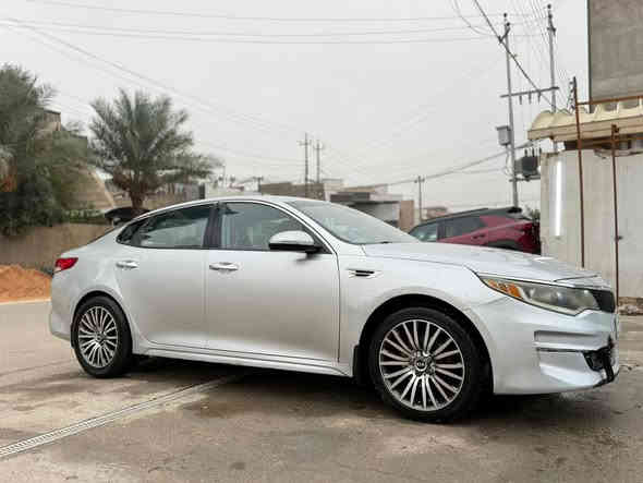 السلام عليكم
للبيع كيا اوبتما موديل 2016 
رقم اربيل الدولي باسمي تحويل مباشر هزه وسنويه جديده 
حادثها جاملغ وبنيد وهنا بالعراق صار بيها صبغ ماشر عليه بالصور 
طاك ايرباك ستيرن 
كير مكينه كلش نضيفات 
صدر جديد
تخم تاير جديد
تبريد ثلج 
السعر 115 وبيها مجال بسيط 
للاتصال ***********
مكان السياره بغداد حي الجهاد حي الحسين
