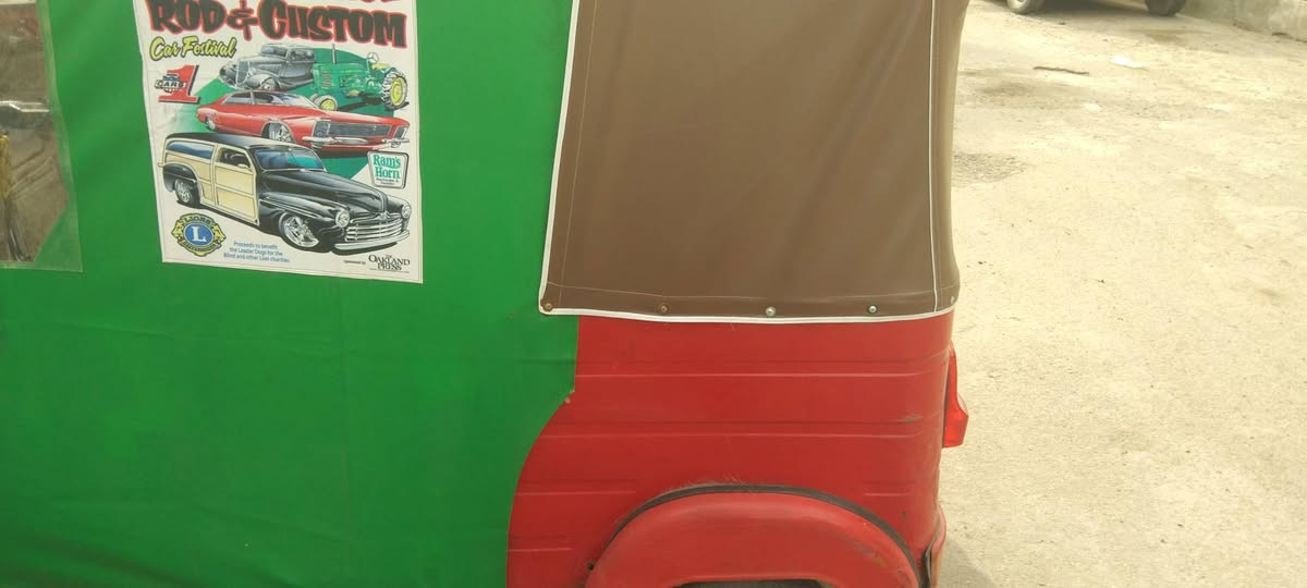 لبيع تكتك موديل 17باجاج اوراق استنساخ السعر مليونين 400 بغداد الحريه الدولعي رقمي *********** او *********** واتساب بيهن الرقمين
