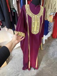 ملابس • قطعة • للبيع