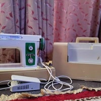 مكينة خياطة • شغالة • للبيع