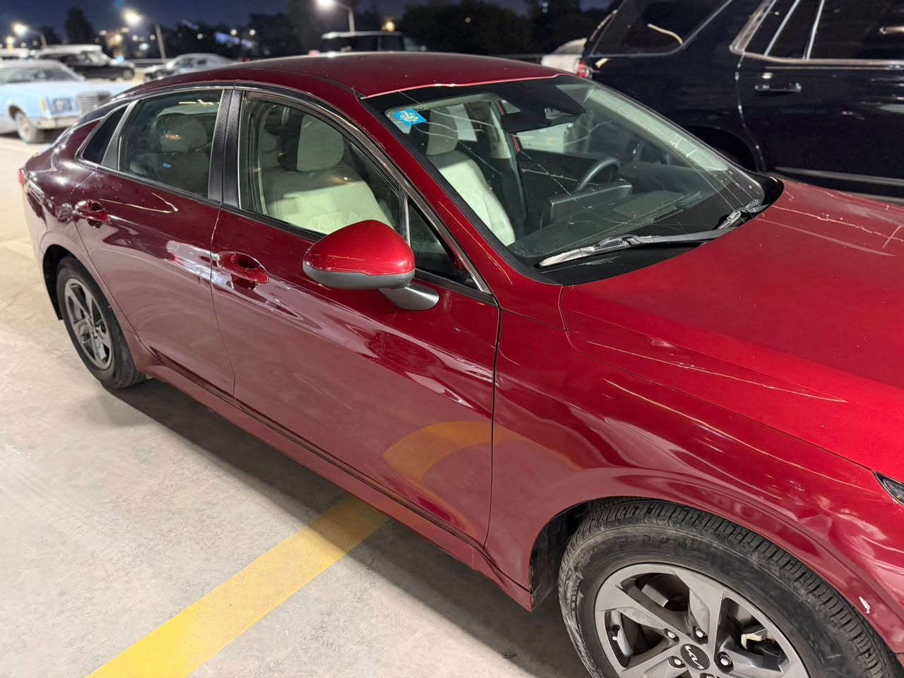 كيا K5 2022 أمريكيه حادث كلش بسيط 
فقط الجاملغ بدون (( ايرباك )) بدون دواخل جميع السياره ليبل واحد باقي السياره مكفوله ماشيه 75 الف بصمه كامره رادارات
رقمها بغداد باسمي مكاني المنصور 
سعرها 175 ورقه مجال بسيط 
السياره حادثها كلش خفيف وجديده جدا 
*********** بغداد, العراق
