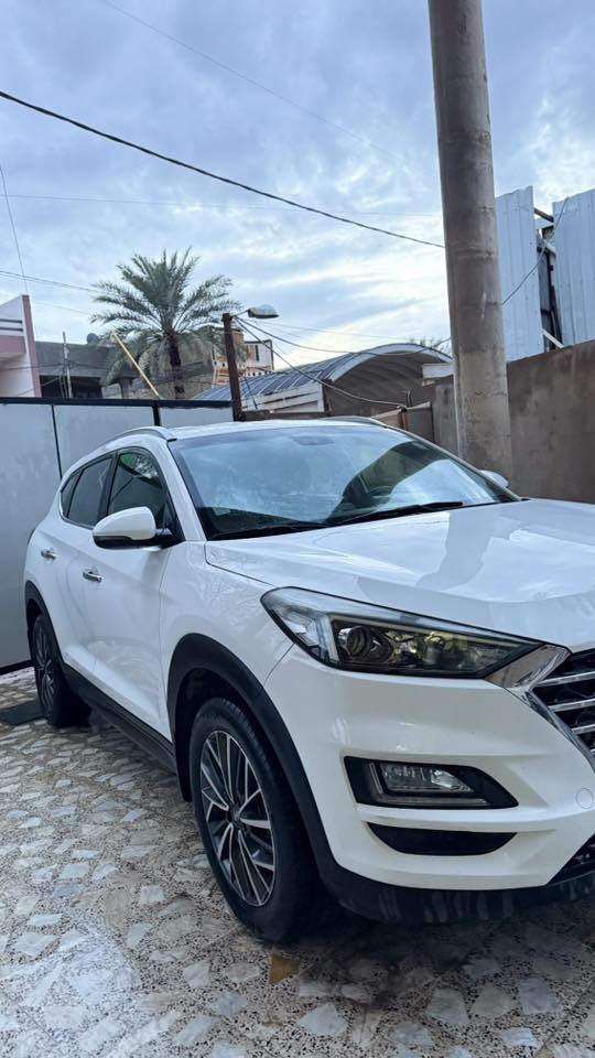 السلام عليكم
توسان 2020 
ماشية 82 الف  
كفالة عامة
تشغيل عن بعد
بصمة تشغيل وابواب وجنطة 
شحن وايرلس
حساسات امامية خلفية 
كامرة 
شاشة كبيرة 
كشنات كهربائية 
مري شفط
دخول ذكي 
اريل نفيكيشن
تحكمات مقود 
5 ويل كاب
مكان السيارة نجف / كوفة *********** 
السعر 205
