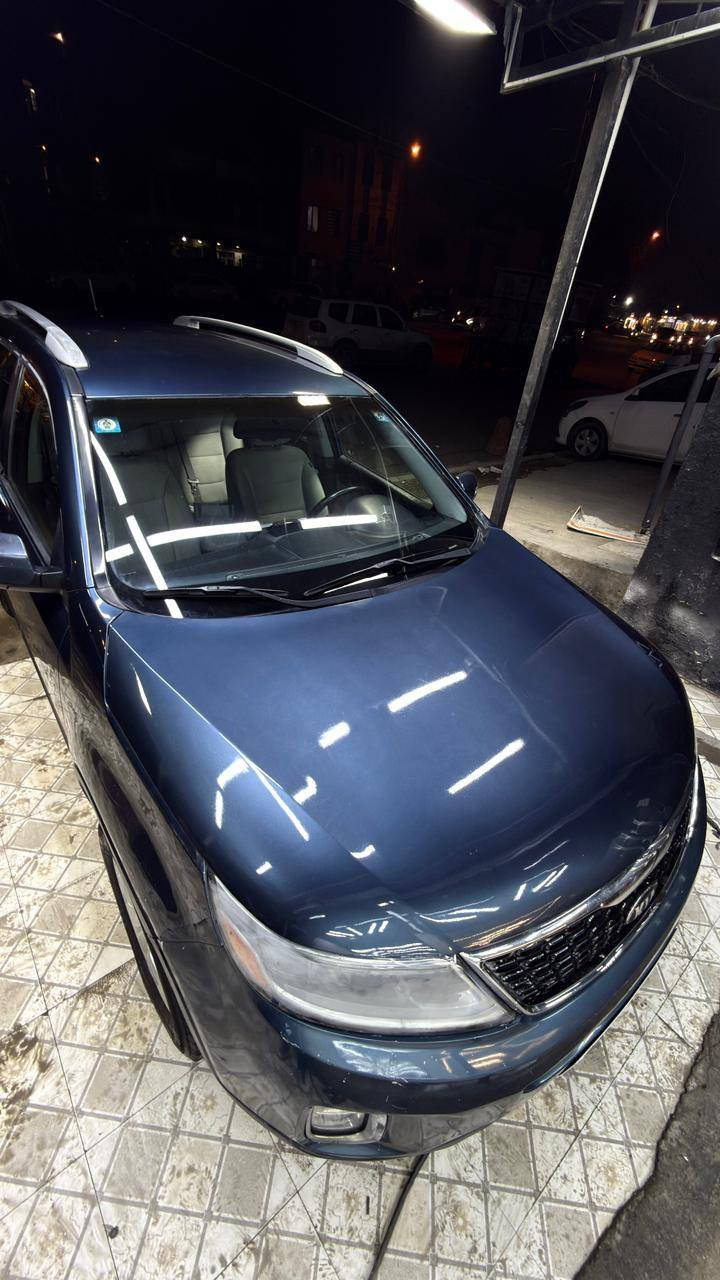 السلام عليكم حبايب 
عندي سورنتو ااامريكي موديل ٢٠١٤ 
حاااادثهة فقط البنيد وطخة جداا بسيطة 
مواصفااات محرك GDI  اربعة سلندر 
فور ويل 
بردات خلفية 
كامرة وحساسات خلفية 
تحكمات ستيرن وغيرهة من لمواصفات 
الملاحظات لموجودة بيهة 
بنيد +دعامية صبغ فقططط
يوجد بارد تقريبا ثلاث قطع صغار جدا 
الشغلة الزينة بيهة 😉
كير شادة جديد مال حاوية 
صدر جدا جديد
تايرات تخم 
السعر المطلوب ١٣٣ واتوقع ماكو هيج سعر 
مكان السيارة بغداد الرصافة
الاتصال ***********
رقم بغداد الجديد
