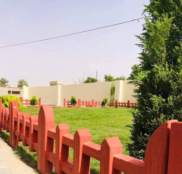 الحمد لله علئ حياة يدبرها الله برحمته🤲 حديقتك المنزلية🏡 راحة نفسية وراحة بال لاتوصف👨‍👩‍👧‍👦 نسق حديقة بيتك علئ ذووقك🤗 متخصص في تصميم وتنفيذ الحدائق المنزلية ب أحدث الديكورات 
تصميم وترتيب ديكورات + زرع حدائق +زرع اشجار +
تقليم الأشجار + قص ثيل + قلب وتنظيف تربه +
تنظيف وترتيب الحدائق ترتيب + تبديل تربه + تكريب وتلقيح كافه انواع النخيل.  +
ترتيب اطارات الحدائق بل حصو  الملون 
ترتيب سياج الحدائق بل طابوك الملون 
❄ يوجد  ادامه الحدائق والادويه  كافه انواع 🍶الادويه والمبيدات متوفره لدينا 🍀.***********. *********** دهل اوران, واسط
