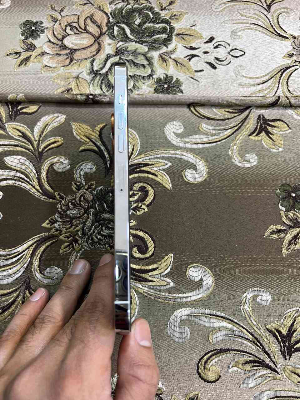 السلام عليكم ورحمة الله وبركاته ايفون ١٣ برو ماكس نضافه ١٠٠/١٠٠ جهاز وتر مكفول كفاله عامه بطاريه ٩٠ مكاني بغداد السعر ٧٢٥
رقمي ***********
