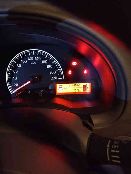 سلام عليكم سني هندي زيرو موديل ٢٠٢٤ ضمان السور  شباك وعلامة جديد نحلة السياره زيرو ماشية ٧٧ كيلو فقط من الشركة للبيت رقم بغداد تتحول باسمك كبل مكانها الغزالية رقم *********** السعر ١٤٣ وبيه مجال بسيط
