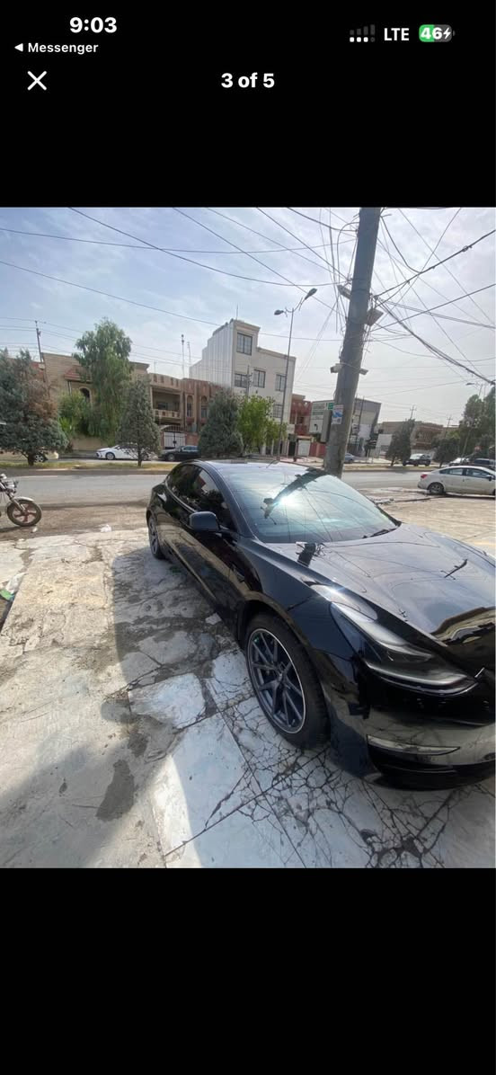 تسلا مودي ٣. دوه ل ماتؤر ٦٥ هه زار كيلؤ مه تررؤيشت وه. سه ياره كه زؤر خاوين ما تيه وه يه كه جامرغي پيشه و. بي ئير باك به شه  رت. زؤر خاوين 180 مه جال   سه ياره كه ٢٠٢٢. *********** أربيل, العراق
