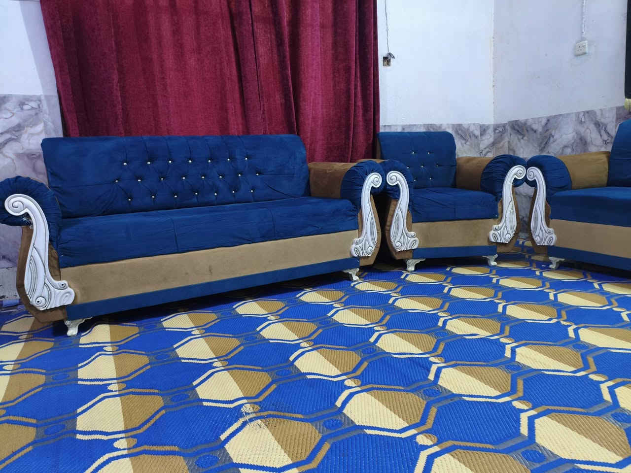 تخم  10 مقاعد تزكام خشب بلوك اسود نضيف حيل مابي اي ضرر سعره 250 وبي مجال مكاني كربلاء حي العامل يوحد توصيل بكروه *********** يوجد واتساب
