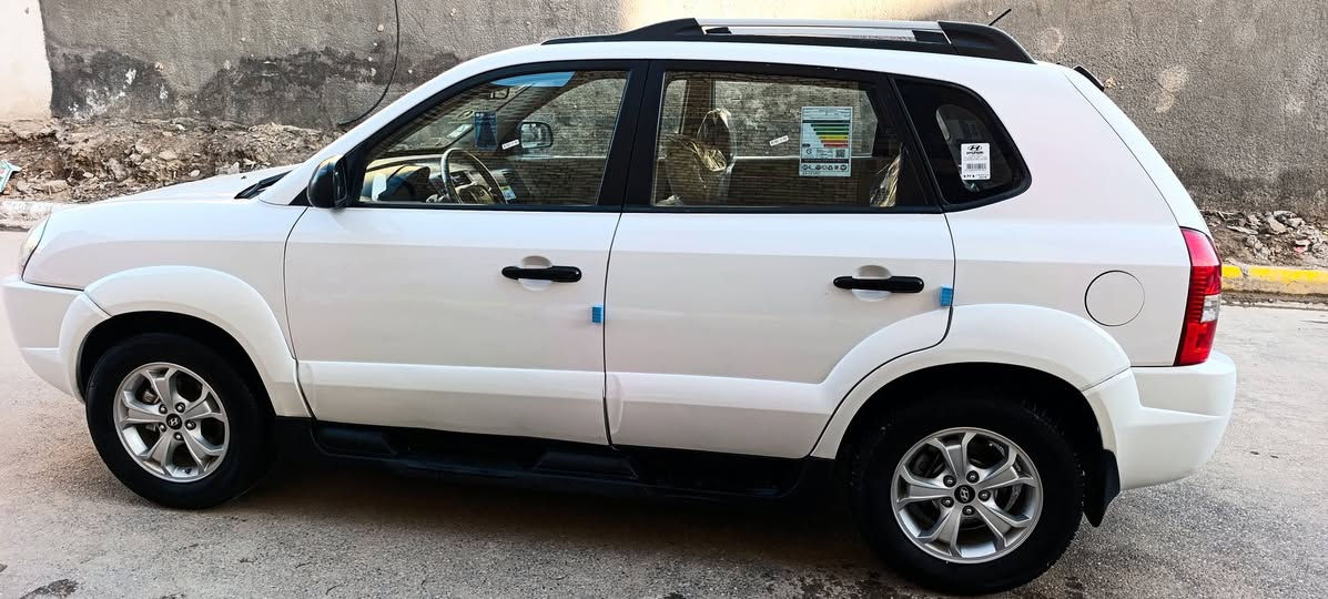 توسان 2009 خليجي سونار مرفق مكانات صبغ اثر شخوط مكفولة من ضربه/الاستفسار ***********/ ***********         / سعره/. 115 /
موصفاته مكينه 2000 ماشيه 194 كيلو/ فورويل/ فتحه بل سقف/ دواخل عسلي/ سياره جديده معنى كلمه / رقم بصره تحويل ثاني يوم/مكان سياره ناصريه قضاء شطره
