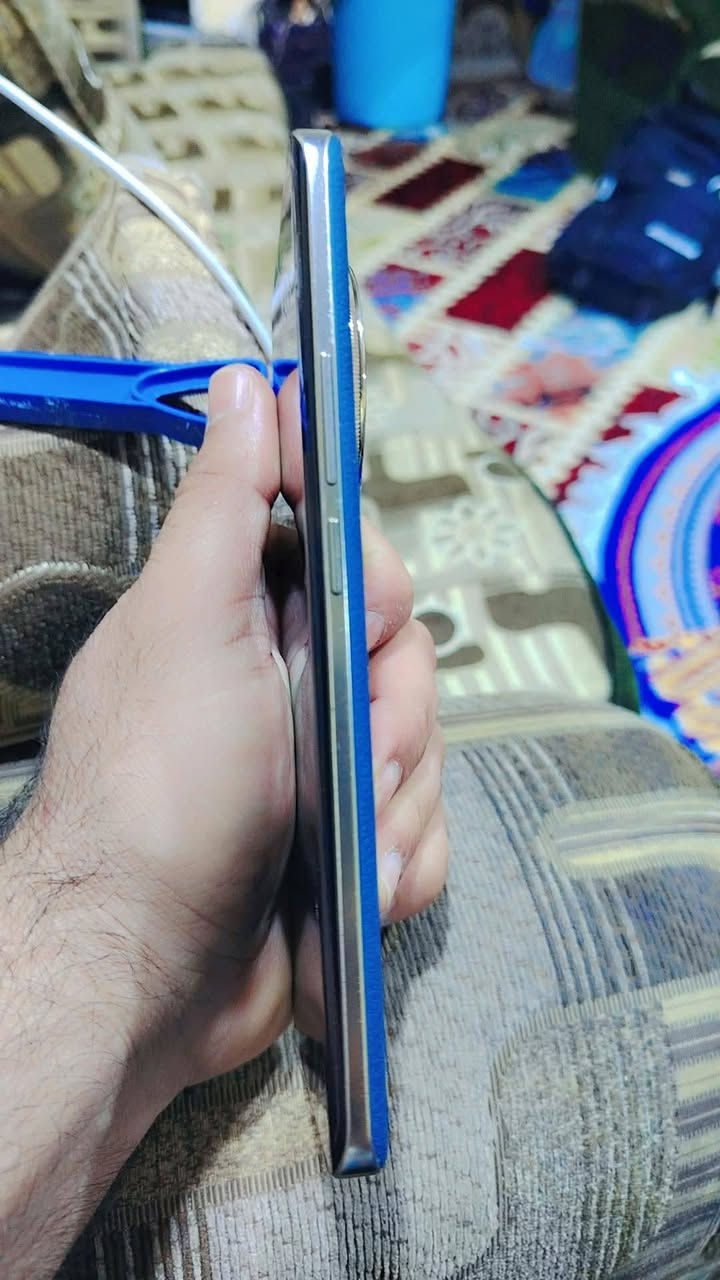 ريلمي 13 برو بلس 5جي
نضافه 100/95 
ذاكره 512
السعر 425
البصرة ***********
