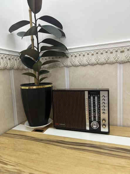 بعد اذن الآدمن
راديو يوروفون بروفشينال II ايطالي الصنع ١٩٧٥ -١٩٨٢
يعمل على كهرباء مباشر و بطاريات وسط عدد ٦
خمس موجات Fm-Am-Mb-Sw(1-2)
هوائي دوار
للحجز مراسلة الصفحة او مراسلة واتساب على الرقم ***********
#الجميع
