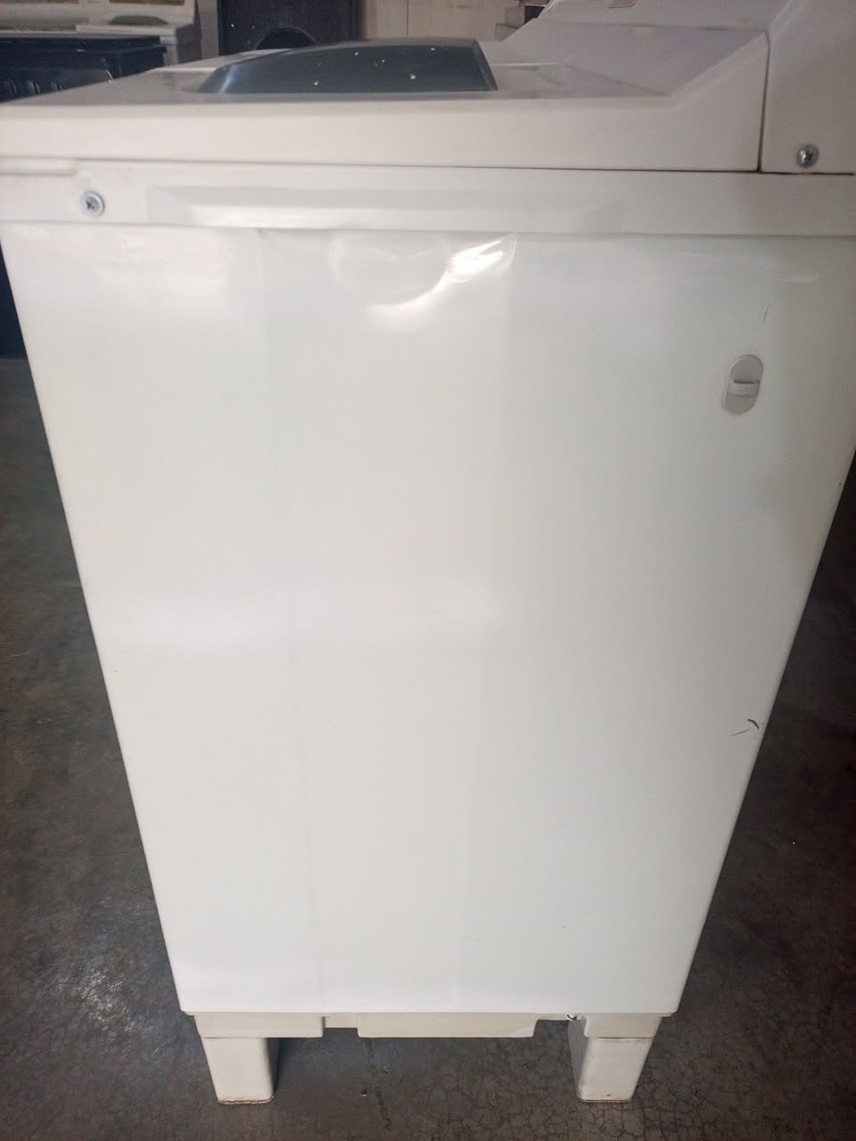 للبيع غسالة هيتاشي ياباني 
شرط الشغل والنظافة 
70الف بيها مجال للشراية 
***********واتس
***********فقط واتس
