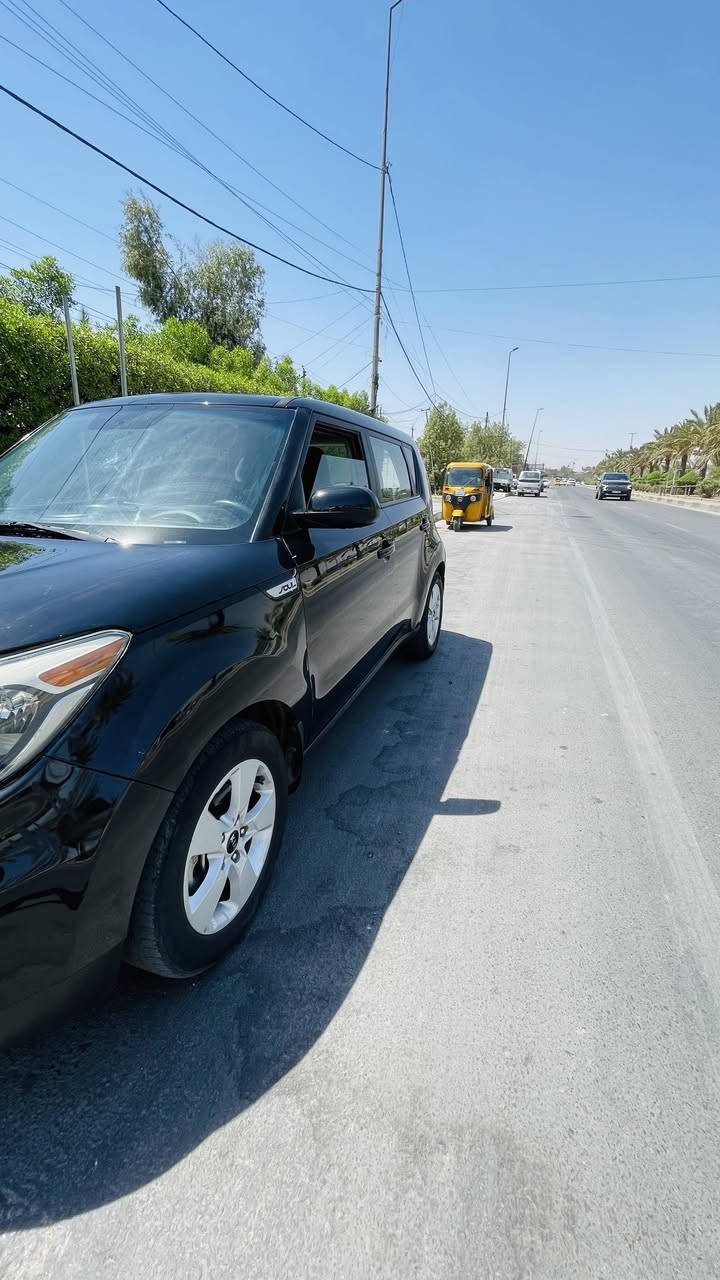 السلام عليكم
كيا سول 2017 للبيع وارد امريكي حادث امريكا جاملغ بس وبالعراق باب خلفي مصبوغ وربع البنيد مواصفات الصول معروفه كير مكينة لغود شواصي مكفولات بچم كبس 

المحرك 1600Gdi 

رقم بغداد الدولي 

المكان بغداد الشعب 

السعر 117 وبيها مجال حك الجيه

للأستفسار

***********
