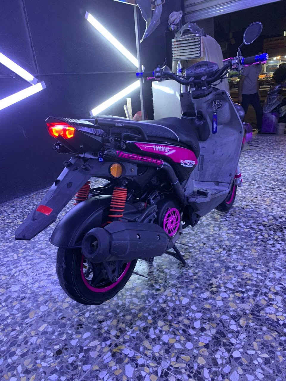 سكنس جبلي ام عيون موديل 14 دراجه رنبه ونصبتهة كلش حلوه دراجه جديده متوازي وريد ابيع لحد يكسر بيهة عنوان بغداد رقم ***********
