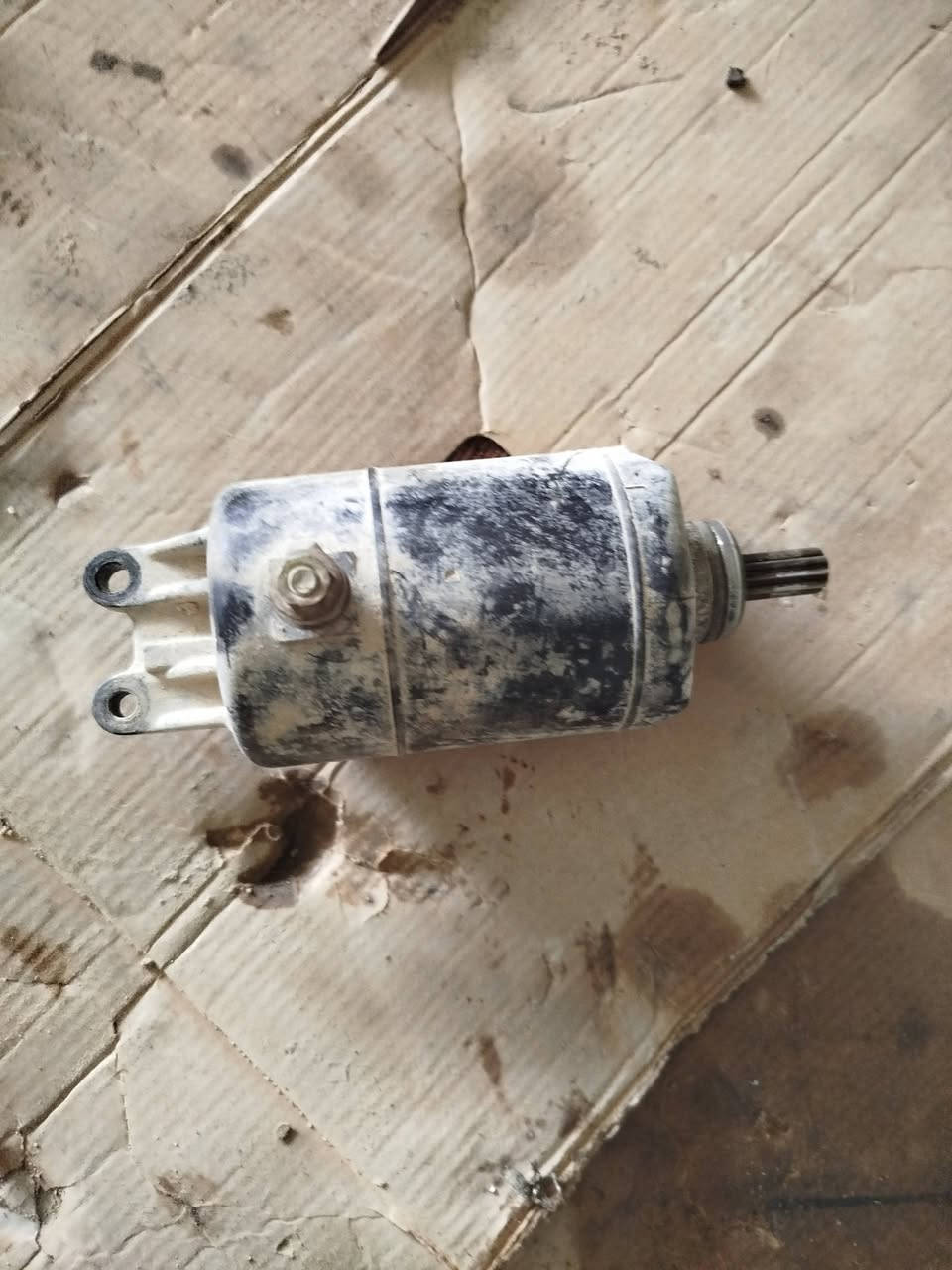 السلام عليكم 
غراض فورزه  سلف وكلج خلفي كامل هو والقايش  وكابريتر مال صفر6 وقبق ملف وملف كامل صفر 6  كله شغال


**إذا كنت صاحب هذا الإعلان وتريد حذفه لأي سبب، رجاءا أرسل رسالة إلى الدعم الفني**