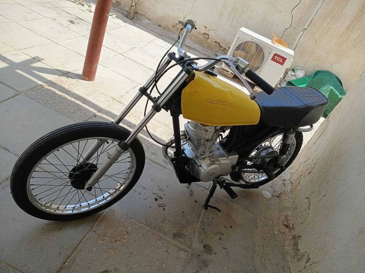 دراجه لبيع كلك كلك مكينه جديد شلامجه اصلي 25 مكفوله من كلشي450 وبيه مجال ***********
